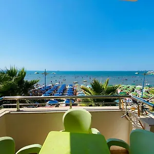 Star , Durrës Albania